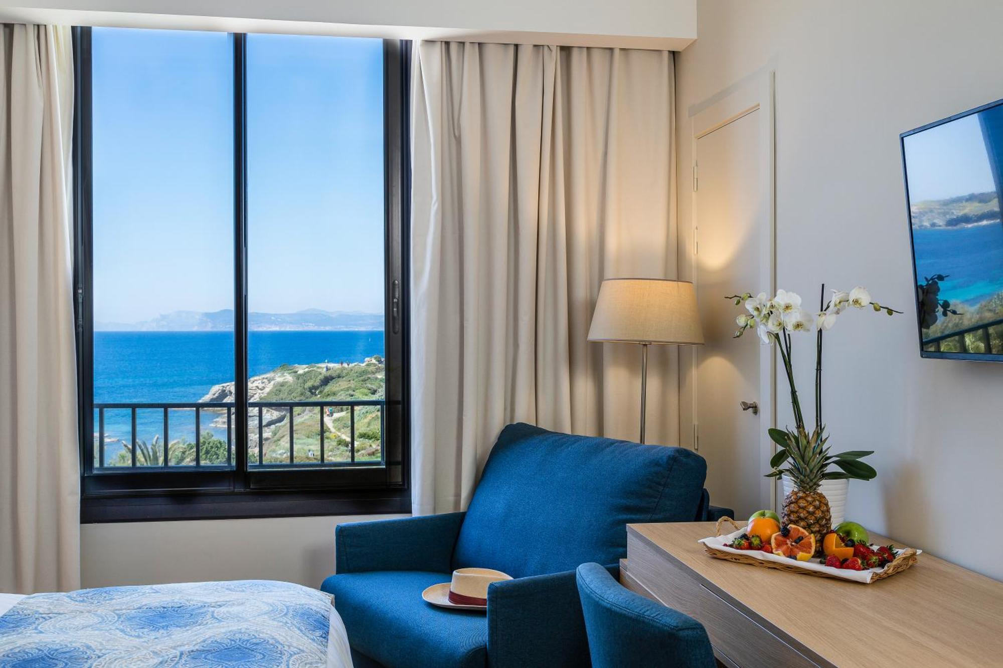 Hotel Helios & Spa - Ile Des Embiez Six-Fours-les-Plages Kültér fotó