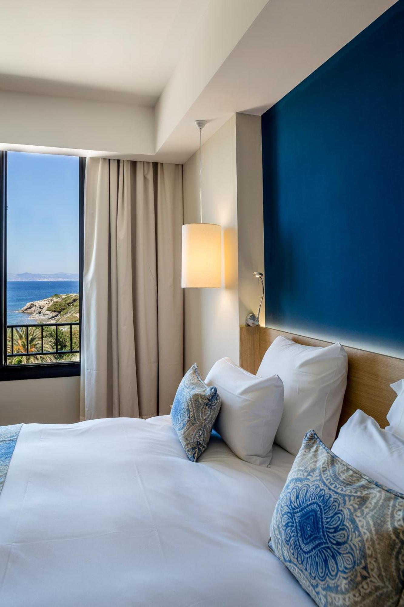 Hotel Helios & Spa - Ile Des Embiez Six-Fours-les-Plages Kültér fotó