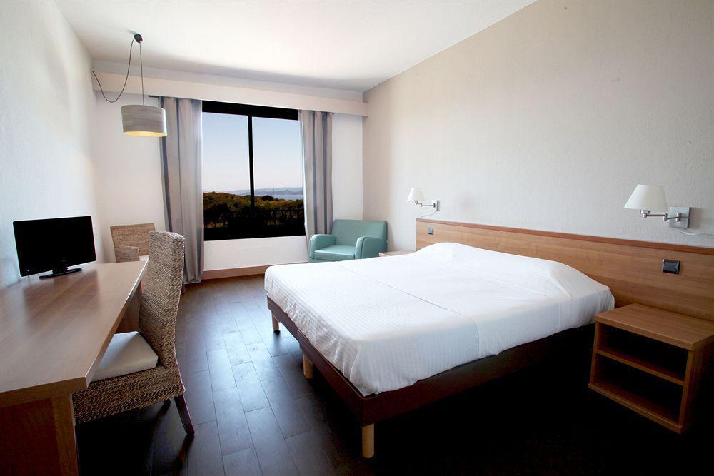 Hotel Helios & Spa - Ile Des Embiez Six-Fours-les-Plages Kültér fotó