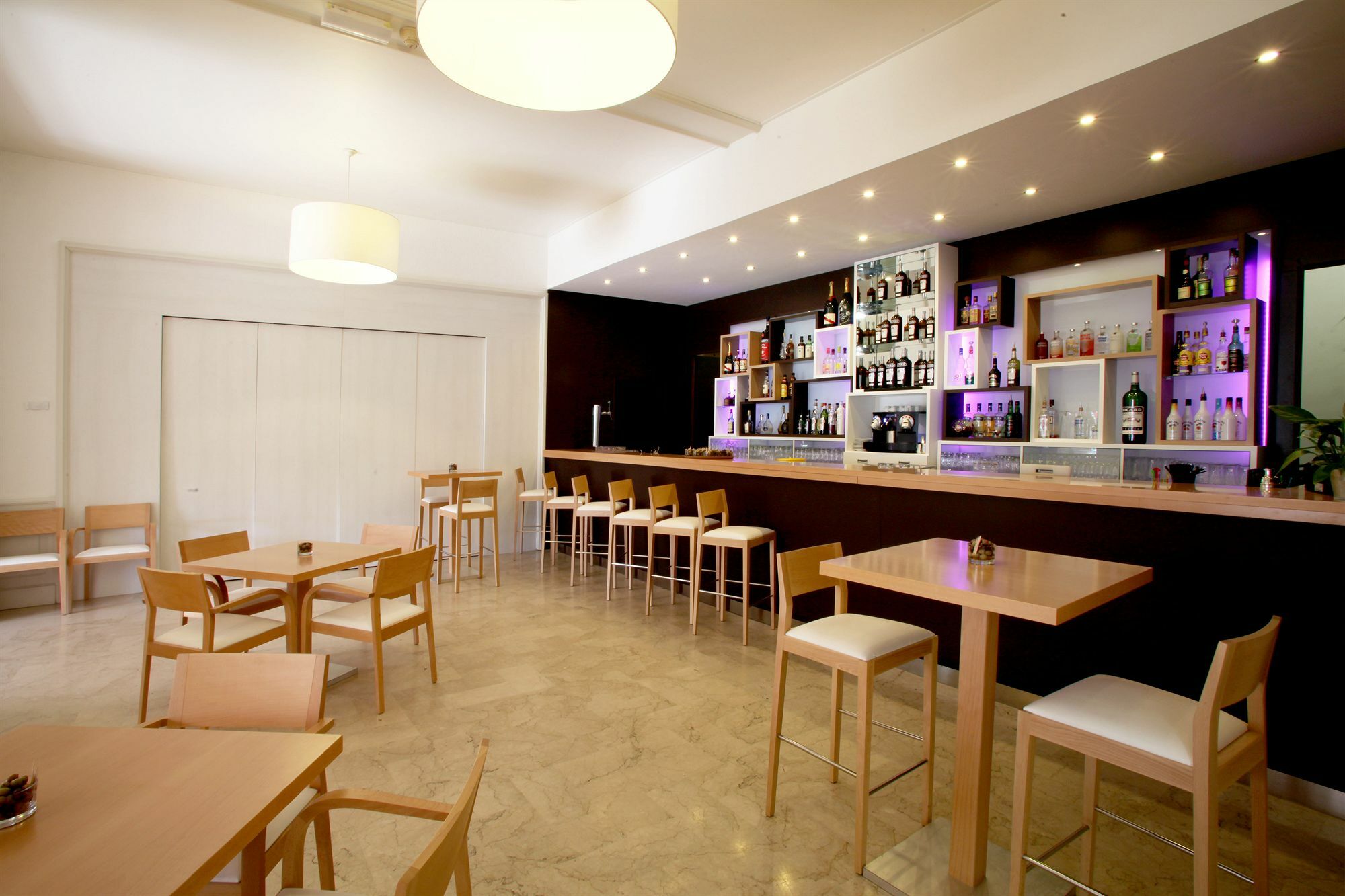 Hotel Helios & Spa - Ile Des Embiez Six-Fours-les-Plages Kültér fotó